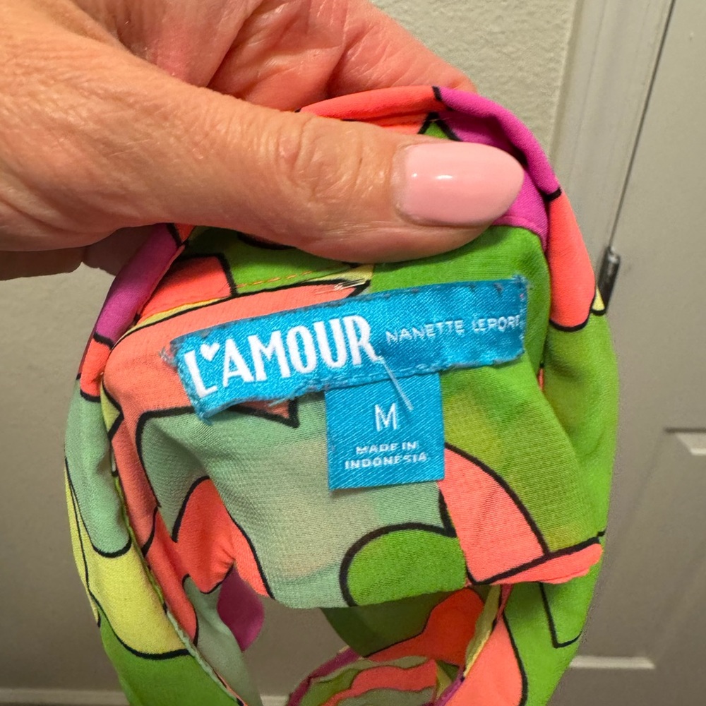 2 FOR $20 Nanette Lepore L’amour Neon Clouds High Low Blouse Top Semi Sheer M - Picture 4 of 8